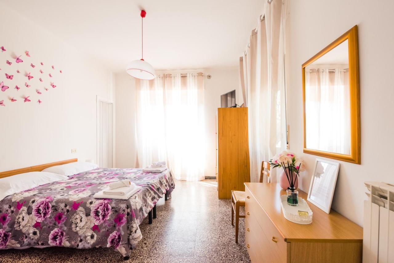 Casa Violetta Bed & Breakfast Марина-ди-Масса Экстерьер фото