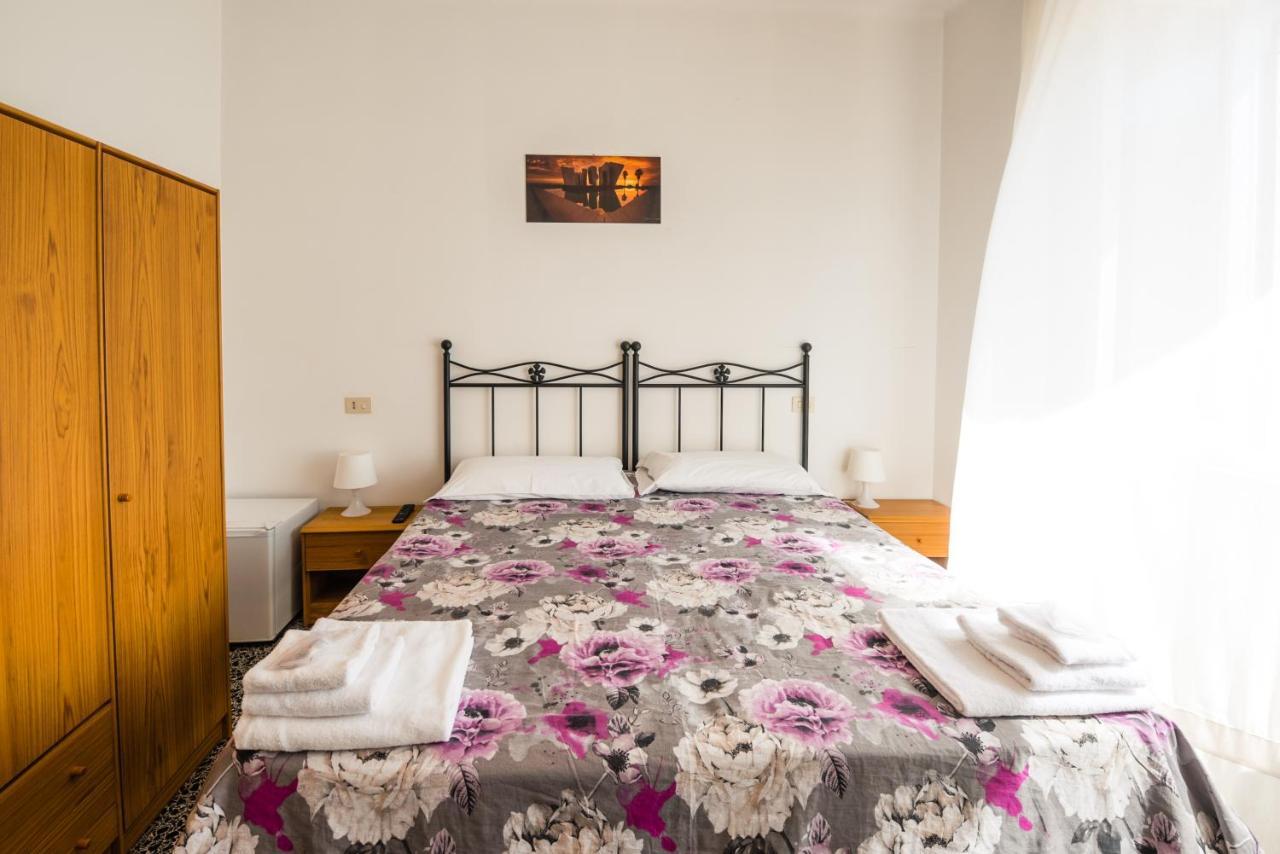 Casa Violetta Bed & Breakfast Марина-ди-Масса Экстерьер фото