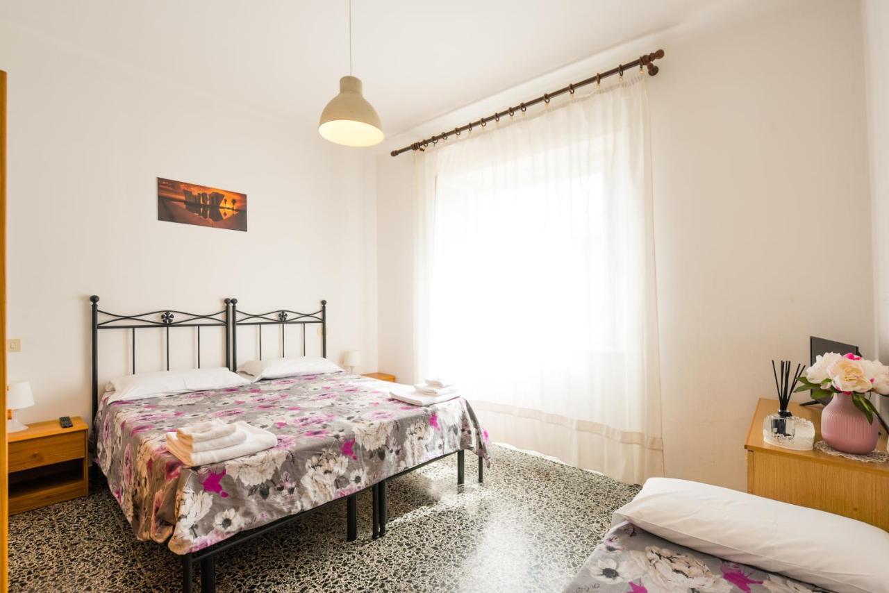 Casa Violetta Bed & Breakfast Марина-ди-Масса Экстерьер фото